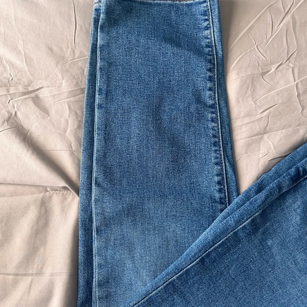Levi's Blue Jeans - Picture 14 of 16